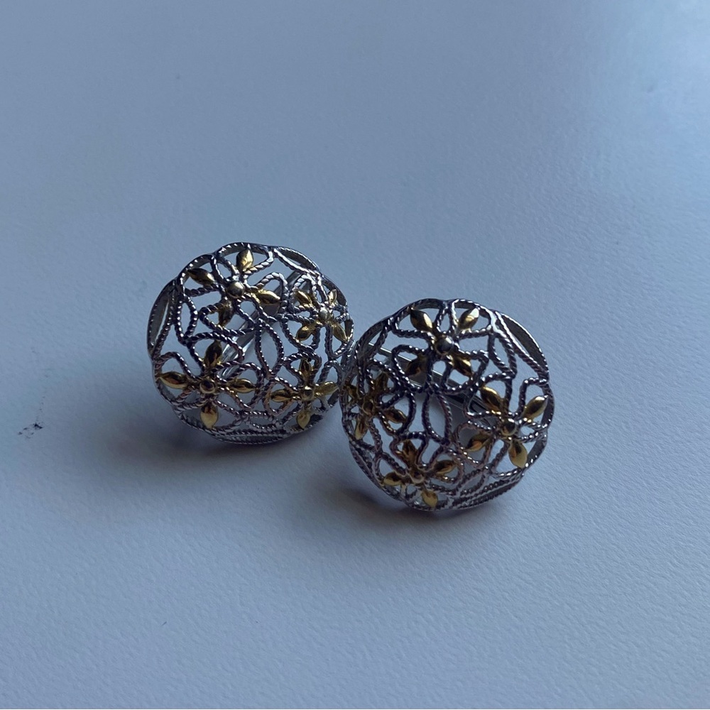 Sterling Silver Earrings with Flower Design🌸